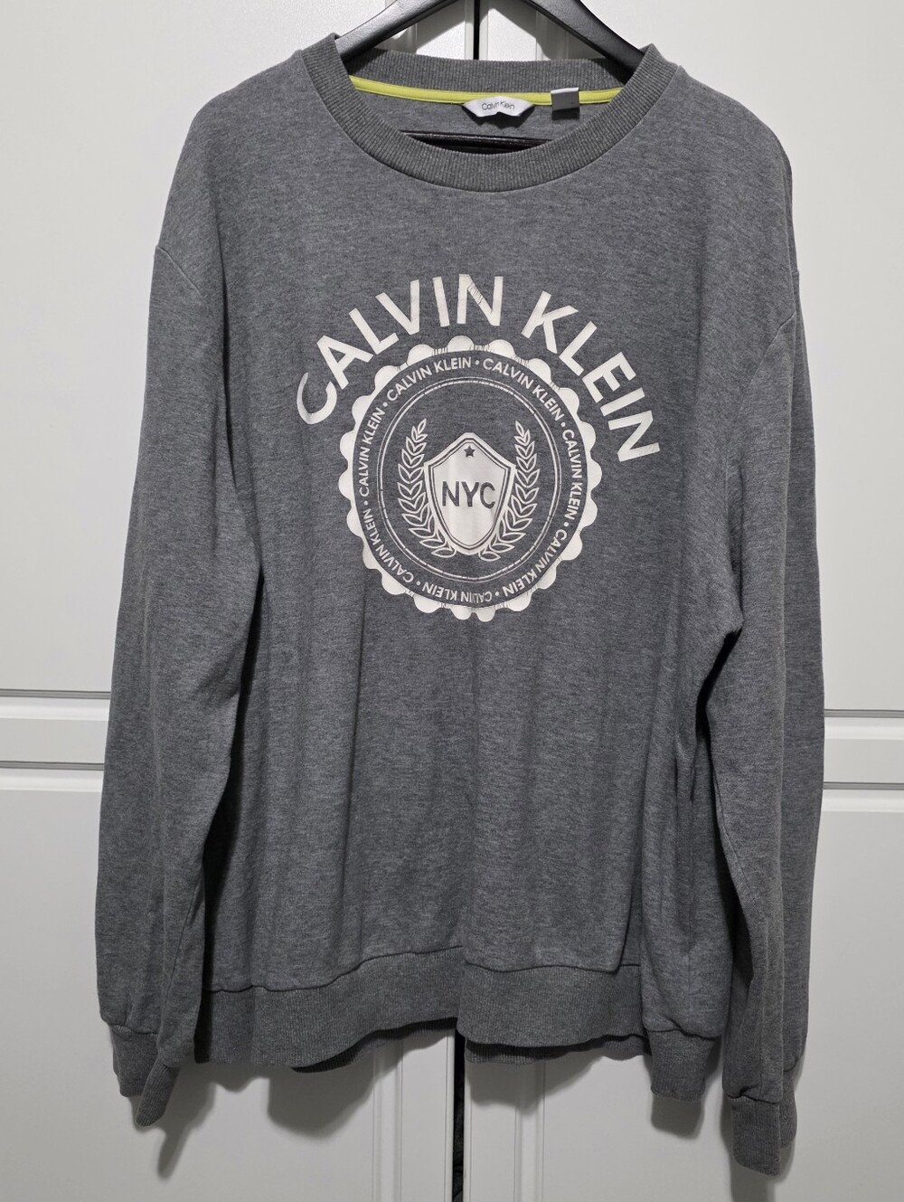 Calvin Klein Mens Heather Gray Pull Over Sweatshirt Graphic NYC Crest Logo XXL